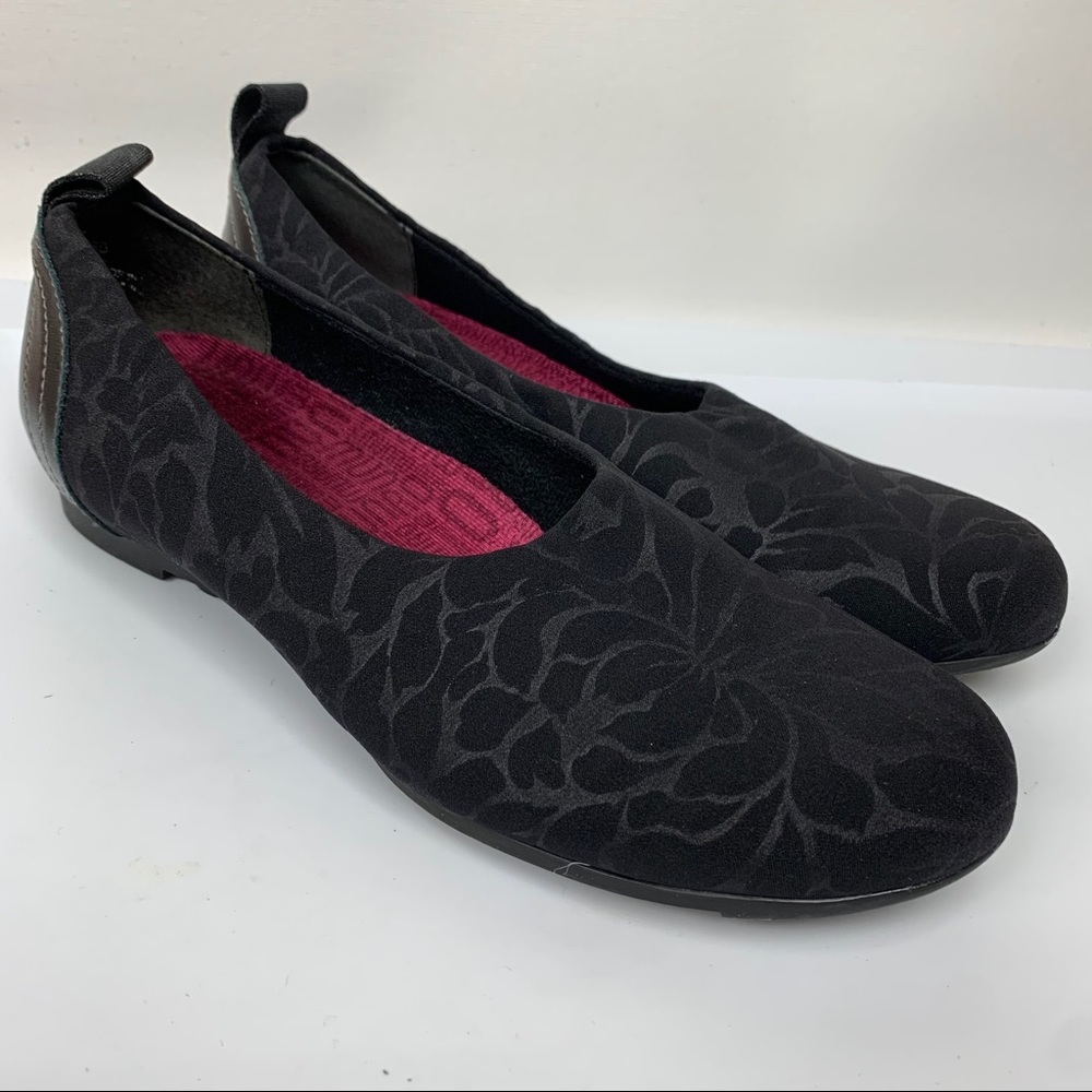 Black Floral Pattern Slip On Women’s Shoes